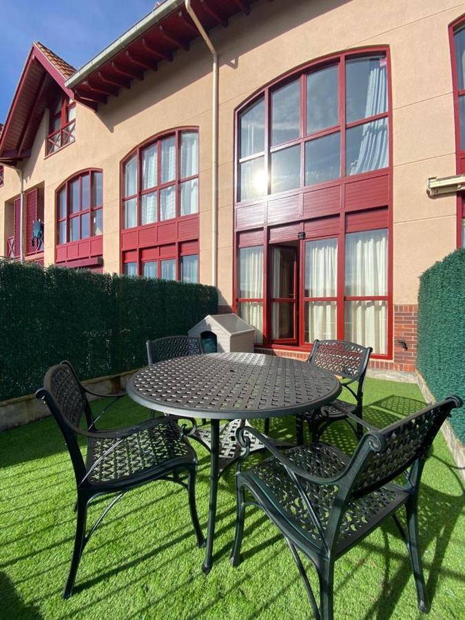 Apartamento En Complejo Residencial Rovacias Comillas Dış mekan fotoğraf